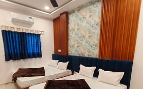 Hotel Ellora Cave